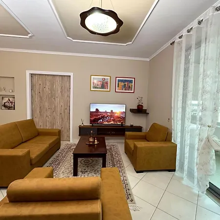 Select 4 Apartment