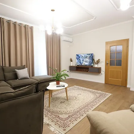 Select 4 Apartment *